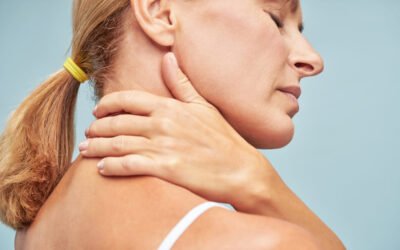 Dolor de cabeza por cervicales: cuándo el origen no está en la migraña sino en el cuello