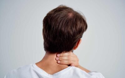 Mareos cervicales: síntomas, causas, tratamiento y cómo saber si el origen está en tu cuello